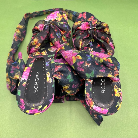 NEW BCBG Girls Floral Butterfly Wedge Ankle Wrap Heels - Picture 3 of 10